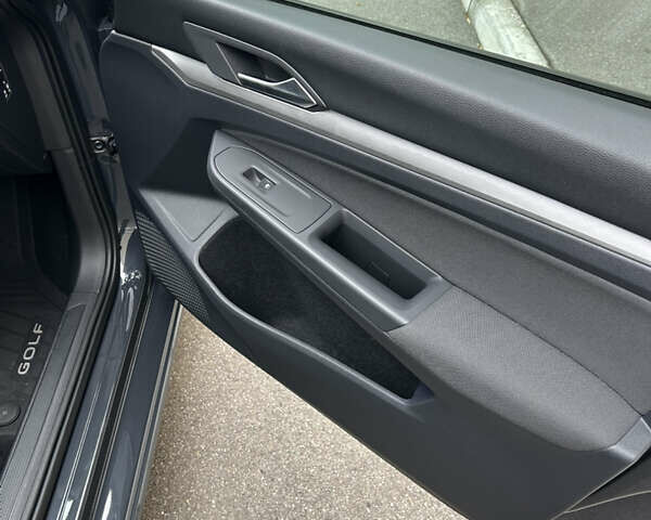 Серый Фольксваген Гольф, объемом двигателя 1.6 л и пробегом 54 тыс. км за 22500 $, фото 13 на Automoto.ua