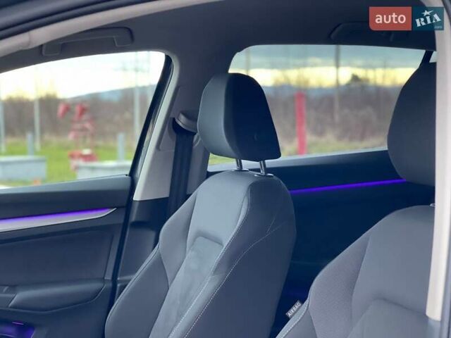 Серый Фольксваген Гольф, объемом двигателя 1.97 л и пробегом 46 тыс. км за 31000 $, фото 21 на Automoto.ua