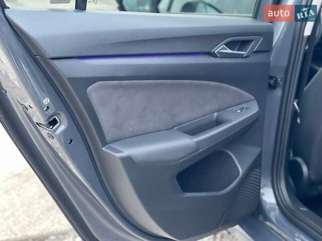 Серый Фольксваген Гольф, объемом двигателя 1.97 л и пробегом 46 тыс. км за 31000 $, фото 18 на Automoto.ua