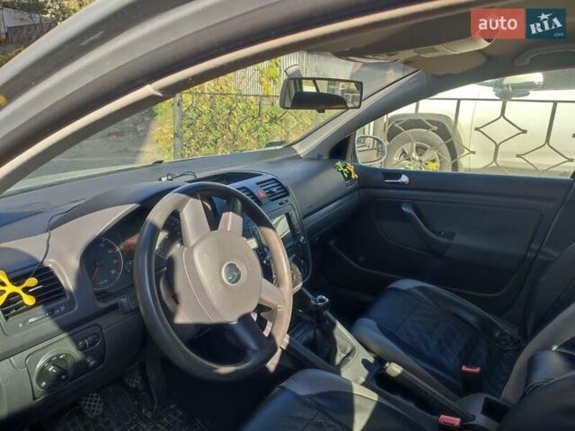 Серый Фольксваген Гольф, объемом двигателя 1.4 л и пробегом 155 тыс. км за 4650 $, фото 4 на Automoto.ua