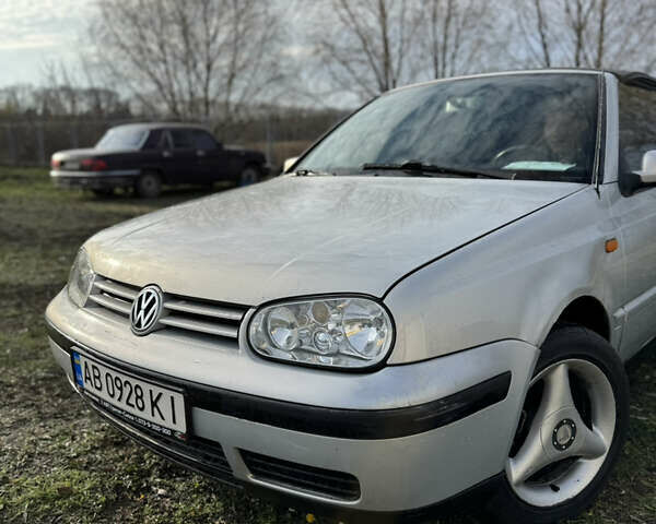 Серый Фольксваген Гольф, объемом двигателя 1.78 л и пробегом 200 тыс. км за 2600 $, фото 1 на Automoto.ua