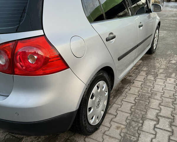 Серый Фольксваген Гольф, объемом двигателя 1.6 л и пробегом 270 тыс. км за 4999 $, фото 11 на Automoto.ua