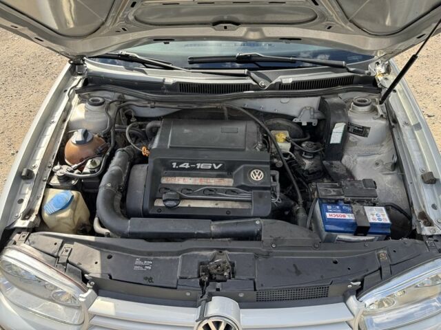 Серый Фольксваген Гольф, объемом двигателя 1.4 л и пробегом 248 тыс. км за 3300 $, фото 7 на Automoto.ua