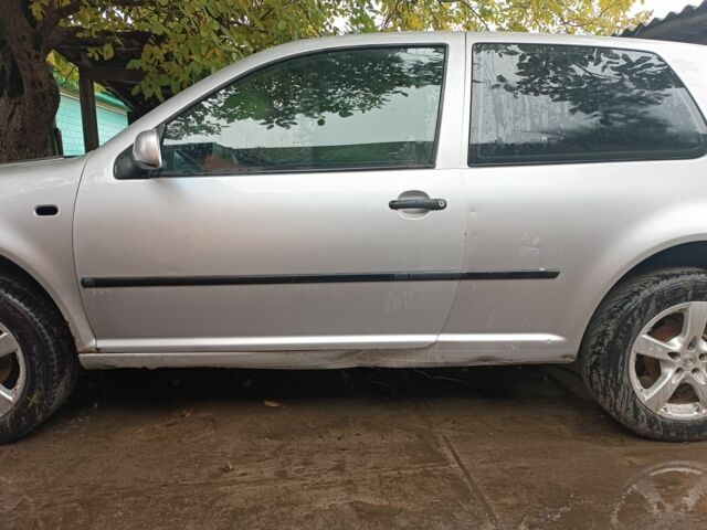 Серый Фольксваген Гольф, объемом двигателя 1.4 л и пробегом 255 тыс. км за 2800 $, фото 14 на Automoto.ua