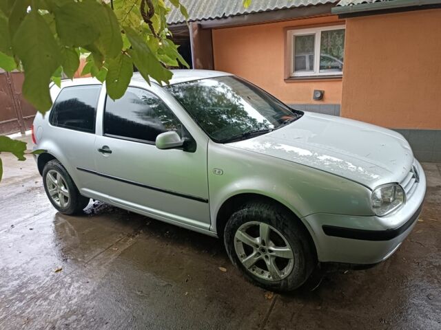 Серый Фольксваген Гольф, объемом двигателя 1.4 л и пробегом 255 тыс. км за 2800 $, фото 5 на Automoto.ua