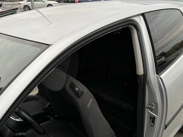 Серый Фольксваген Гольф, объемом двигателя 1.6 л и пробегом 210 тыс. км за 4150 $, фото 20 на Automoto.ua