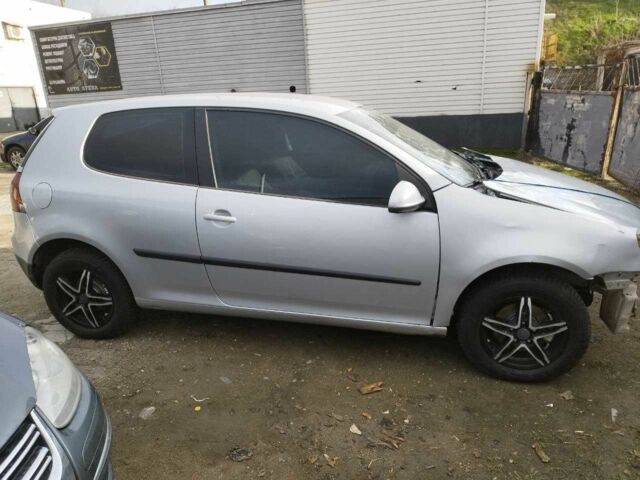 Серый Фольксваген Гольф, объемом двигателя 1.4 л и пробегом 260 тыс. км за 1700 $, фото 2 на Automoto.ua