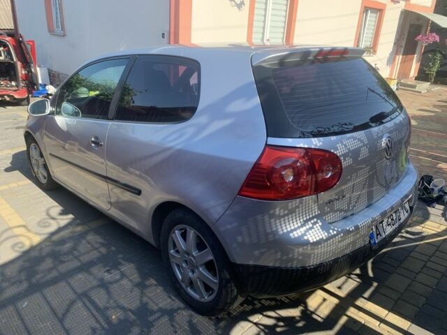 Серый Фольксваген Гольф, объемом двигателя 1.4 л и пробегом 200 тыс. км за 4000 $, фото 2 на Automoto.ua