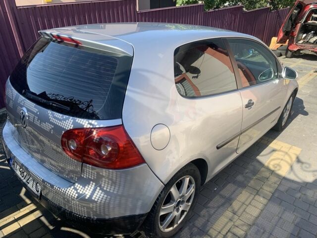 Серый Фольксваген Гольф, объемом двигателя 1.4 л и пробегом 200 тыс. км за 4000 $, фото 3 на Automoto.ua