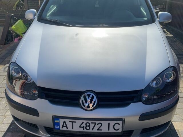 Серый Фольксваген Гольф, объемом двигателя 1.4 л и пробегом 200 тыс. км за 4000 $, фото 1 на Automoto.ua