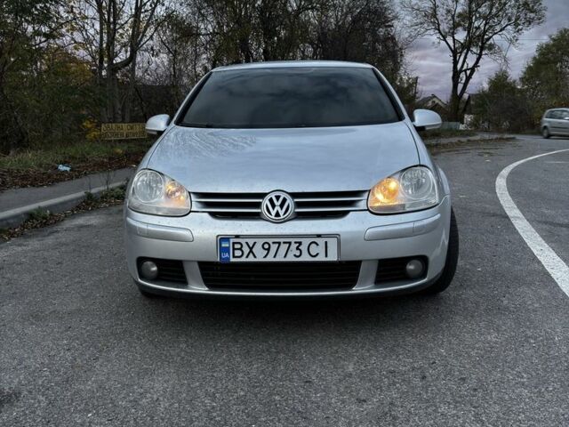 Серый Фольксваген Гольф, объемом двигателя 1.6 л и пробегом 246 тыс. км за 4650 $, фото 1 на Automoto.ua