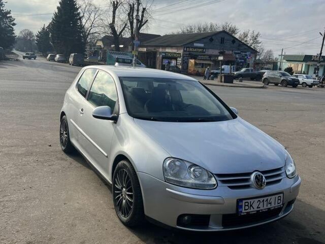 Серый Фольксваген Гольф, объемом двигателя 1.6 л и пробегом 219 тыс. км за 5200 $, фото 12 на Automoto.ua