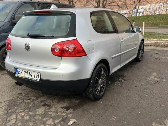 Серый Фольксваген Гольф, объемом двигателя 1.6 л и пробегом 219 тыс. км за 5200 $, фото 2 на Automoto.ua