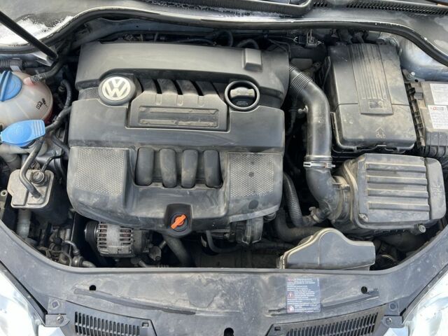 Серый Фольксваген Гольф, объемом двигателя 1.6 л и пробегом 219 тыс. км за 5200 $, фото 10 на Automoto.ua