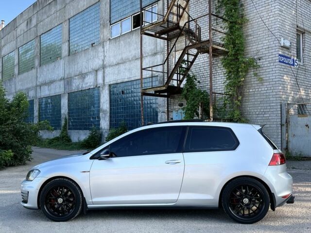 Серый Фольксваген Гольф, объемом двигателя 2 л и пробегом 140 тыс. км за 10000 $, фото 13 на Automoto.ua