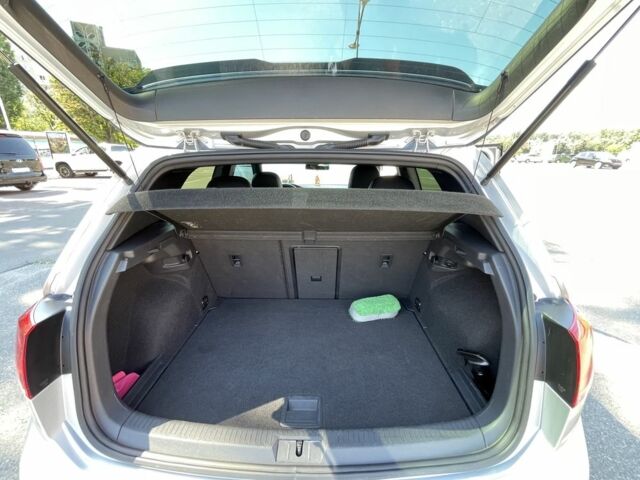 Серый Фольксваген Гольф, объемом двигателя 2 л и пробегом 140 тыс. км за 10000 $, фото 19 на Automoto.ua