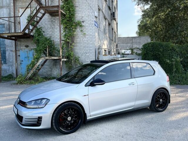 Серый Фольксваген Гольф, объемом двигателя 2 л и пробегом 140 тыс. км за 10000 $, фото 15 на Automoto.ua