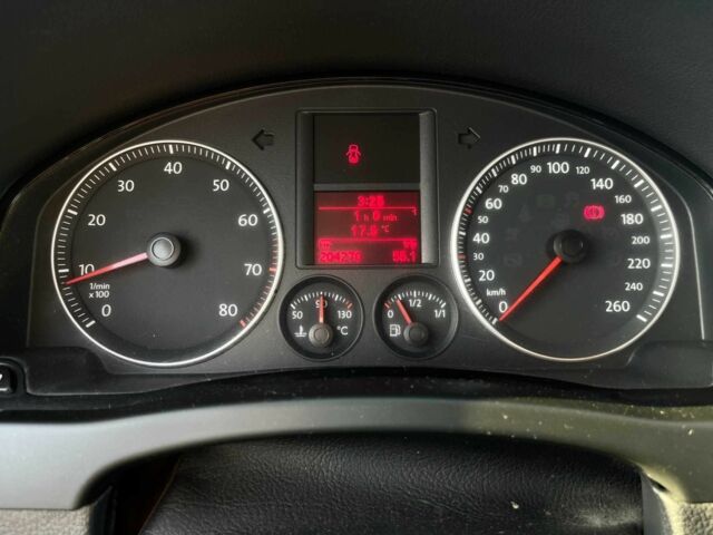 Сірий Фольксваген Гольф, об'ємом двигуна 1.6 л та пробігом 204 тис. км за 5700 $, фото 9 на Automoto.ua