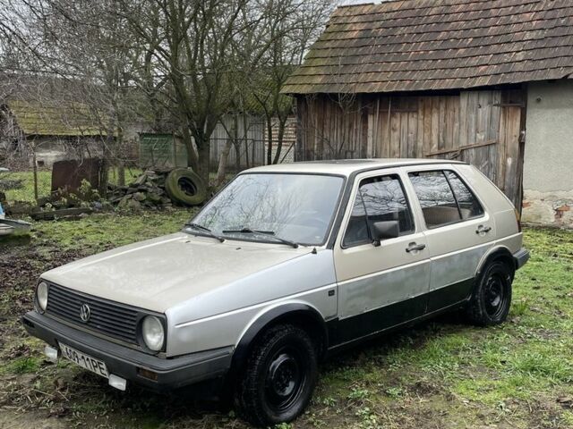 Серый Фольксваген Гольф, объемом двигателя 1.6 л и пробегом 250 тыс. км за 475 $, фото 4 на Automoto.ua