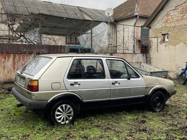 Серый Фольксваген Гольф, объемом двигателя 1.6 л и пробегом 250 тыс. км за 475 $, фото 2 на Automoto.ua