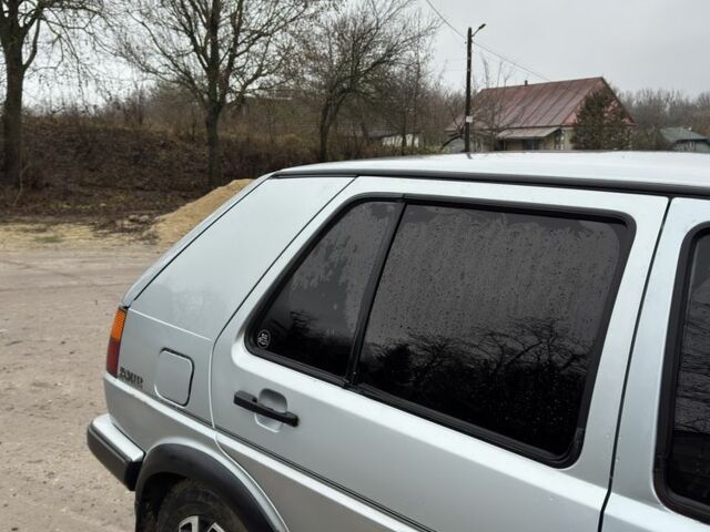 Серый Фольксваген Гольф, объемом двигателя 1.3 л и пробегом 200 тыс. км за 1000 $, фото 6 на Automoto.ua