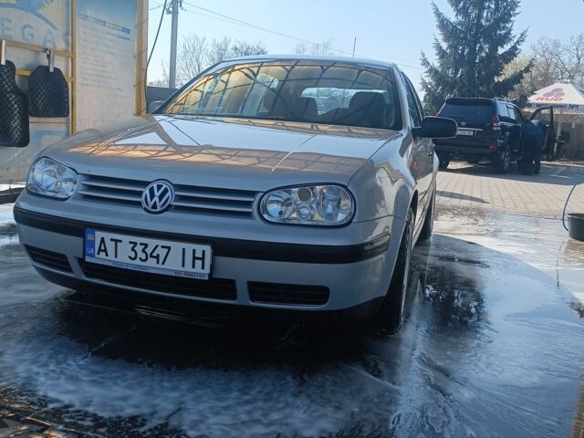 Серый Фольксваген Гольф, объемом двигателя 1.6 л и пробегом 260 тыс. км за 2100 $, фото 4 на Automoto.ua