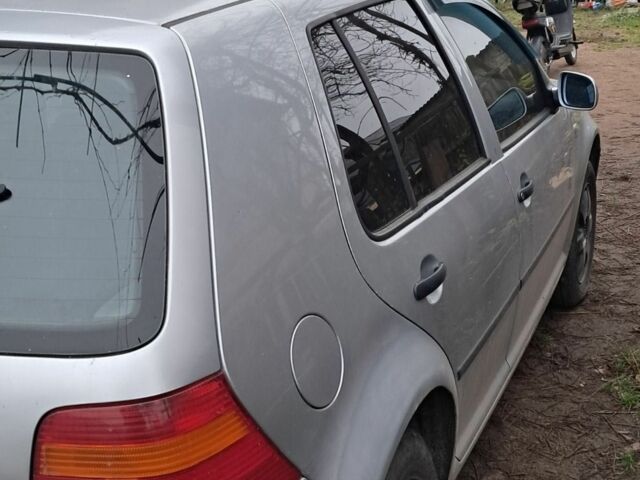 Серый Фольксваген Гольф, объемом двигателя 1.6 л и пробегом 310 тыс. км за 3300 $, фото 2 на Automoto.ua