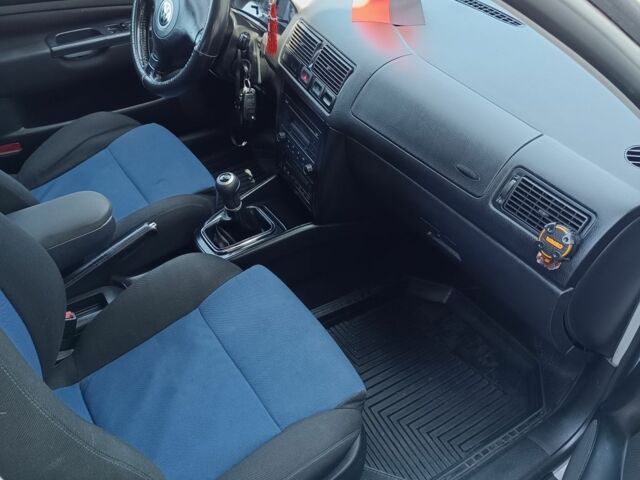 Серый Фольксваген Гольф, объемом двигателя 1.4 л и пробегом 270 тыс. км за 1000 $, фото 3 на Automoto.ua