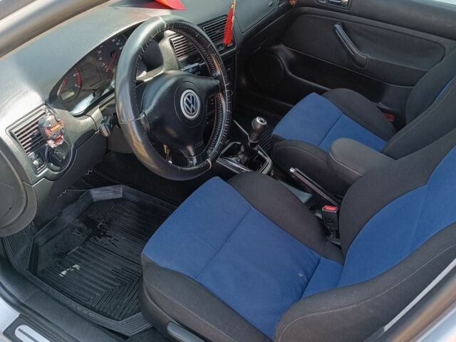 Серый Фольксваген Гольф, объемом двигателя 1.4 л и пробегом 270 тыс. км за 1000 $, фото 7 на Automoto.ua