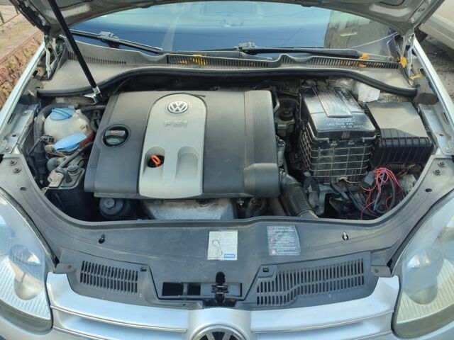 Сірий Фольксваген Гольф, об'ємом двигуна 1.4 л та пробігом 150 тис. км за 4450 $, фото 2 на Automoto.ua