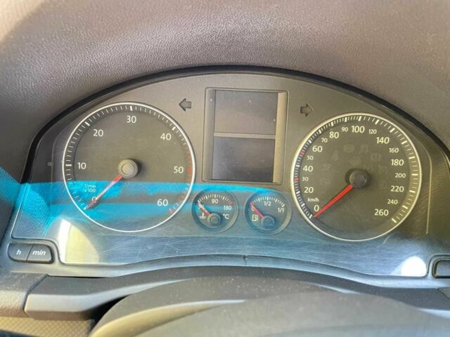 Серый Фольксваген Гольф, объемом двигателя 0 л и пробегом 300 тыс. км за 4600 $, фото 3 на Automoto.ua