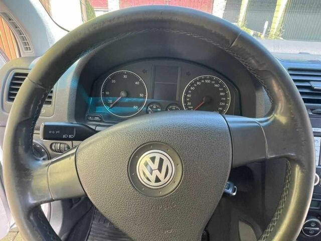 Серый Фольксваген Гольф, объемом двигателя 0 л и пробегом 300 тыс. км за 4600 $, фото 2 на Automoto.ua