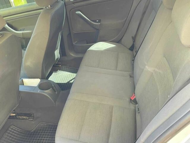 Серый Фольксваген Гольф, объемом двигателя 0 л и пробегом 300 тыс. км за 4600 $, фото 9 на Automoto.ua