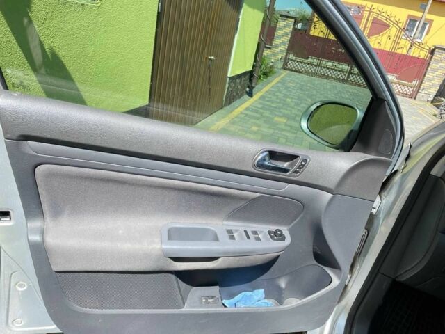 Серый Фольксваген Гольф, объемом двигателя 0 л и пробегом 300 тыс. км за 4600 $, фото 10 на Automoto.ua