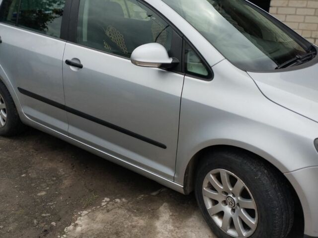 Сірий Фольксваген Гольф, об'ємом двигуна 1.6 л та пробігом 247 тис. км за 5700 $, фото 1 на Automoto.ua