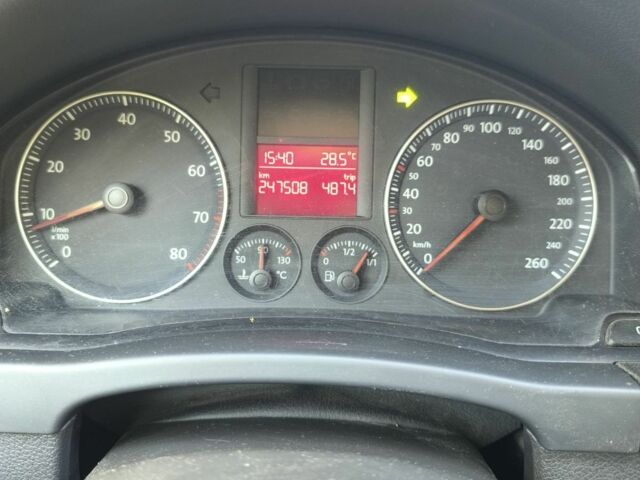 Сірий Фольксваген Гольф, об'ємом двигуна 1.6 л та пробігом 247 тис. км за 5700 $, фото 6 на Automoto.ua