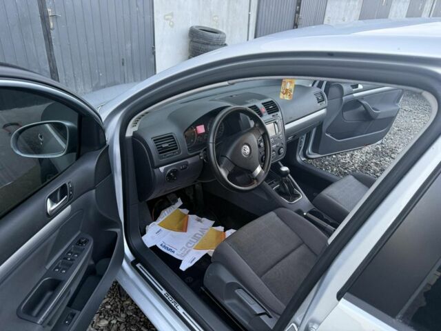 Сірий Фольксваген Гольф, об'ємом двигуна 1.9 л та пробігом 352 тис. км за 5400 $, фото 2 на Automoto.ua