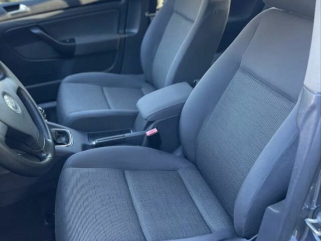 Серый Фольксваген Гольф, объемом двигателя 0 л и пробегом 2 тыс. км за 6000 $, фото 5 на Automoto.ua