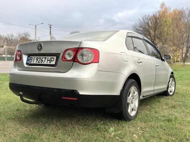 Серый Фольксваген Гольф, объемом двигателя 1.6 л и пробегом 326 тыс. км за 3999 $, фото 5 на Automoto.ua