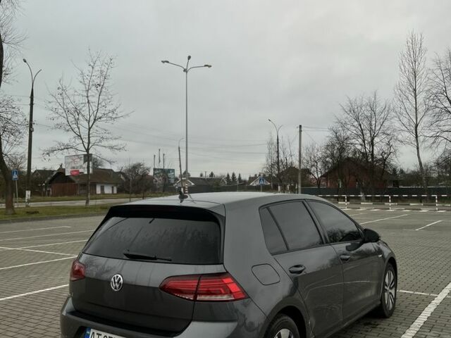 Серый Фольксваген Гольф, объемом двигателя 0 л и пробегом 128 тыс. км за 12300 $, фото 9 на Automoto.ua