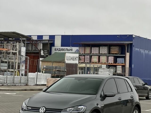 Серый Фольксваген Гольф, объемом двигателя 0 л и пробегом 128 тыс. км за 12300 $, фото 2 на Automoto.ua