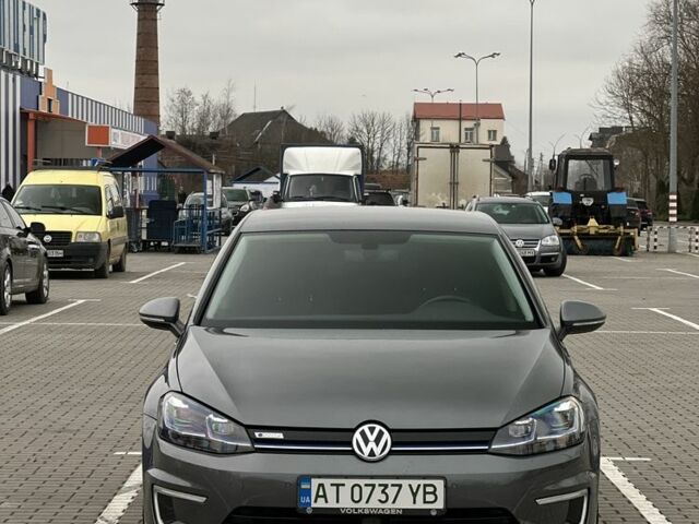 Серый Фольксваген Гольф, объемом двигателя 0 л и пробегом 128 тыс. км за 12300 $, фото 1 на Automoto.ua