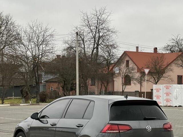 Серый Фольксваген Гольф, объемом двигателя 0 л и пробегом 128 тыс. км за 12300 $, фото 6 на Automoto.ua