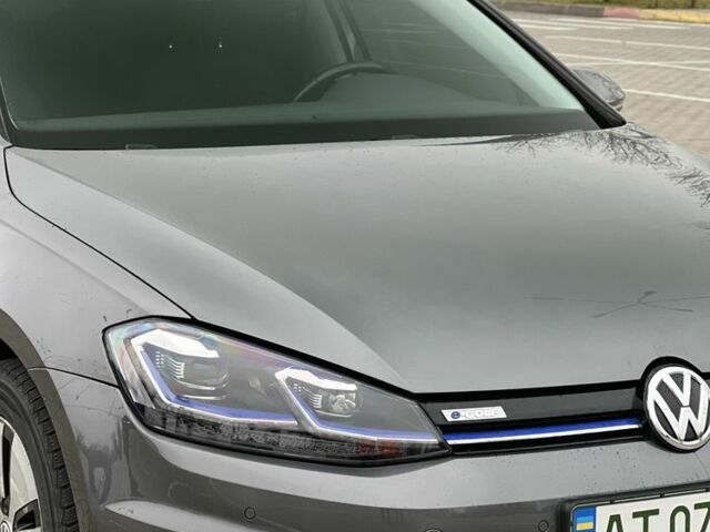 Серый Фольксваген Гольф, объемом двигателя 0 л и пробегом 128 тыс. км за 12300 $, фото 3 на Automoto.ua