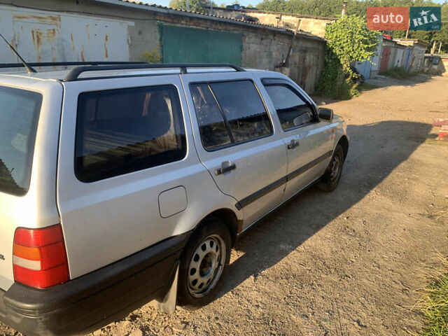 Серый Фольксваген Гольф, объемом двигателя 1.78 л и пробегом 350 тыс. км за 2000 $, фото 5 на Automoto.ua