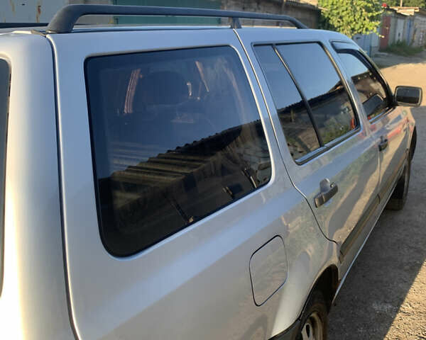 Серый Фольксваген Гольф, объемом двигателя 1.78 л и пробегом 350 тыс. км за 2000 $, фото 7 на Automoto.ua