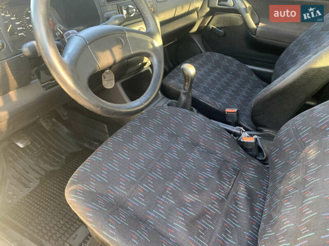 Серый Фольксваген Гольф, объемом двигателя 1.78 л и пробегом 350 тыс. км за 2000 $, фото 12 на Automoto.ua