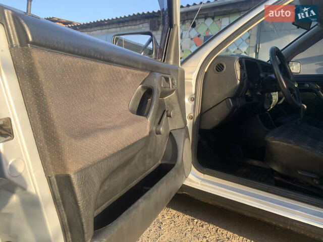 Серый Фольксваген Гольф, объемом двигателя 1.78 л и пробегом 350 тыс. км за 2000 $, фото 11 на Automoto.ua