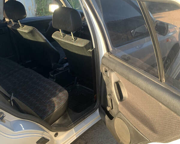 Серый Фольксваген Гольф, объемом двигателя 1.78 л и пробегом 350 тыс. км за 2000 $, фото 14 на Automoto.ua