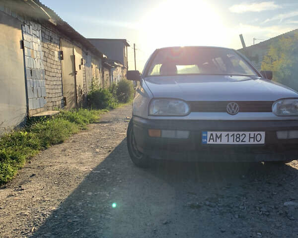 Серый Фольксваген Гольф, объемом двигателя 1.78 л и пробегом 350 тыс. км за 2000 $, фото 28 на Automoto.ua